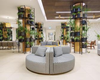 Ocean's Creek Beach Hotel - Balaclava - Lobby