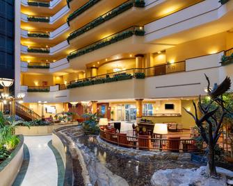 Wyndham Grand Oklahoma City Downtown - Oklahoma City - Lobby