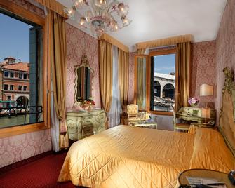 Hotel Rialto - Venedig - Schlafzimmer