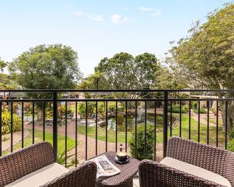 Holiday Inn Auckland Airport - Auckland - Balcony