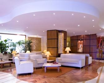 Holiday Inn Cagliari - Cagliari - Lobby