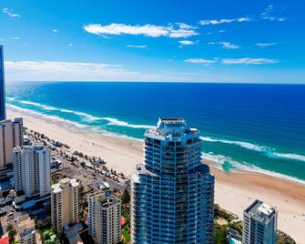 Q1 Resort & Spa - Surfers Paradise - Beach