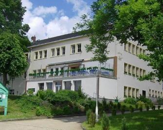 Panorama Hotel Felsenmühle - Neugersdorf - Edificio