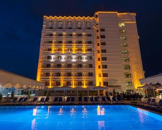 Best Western Plus Khan Hotel - Antalya - Building