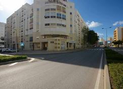 Edificio Canoa - Armação de Pêra - Bâtiment