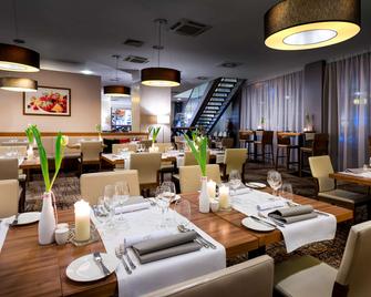 Hilton Garden Inn Krakow - Krakow - Restaurant