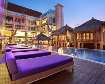 Grand Mega Resort & Spa Bali - Kuta - Pool