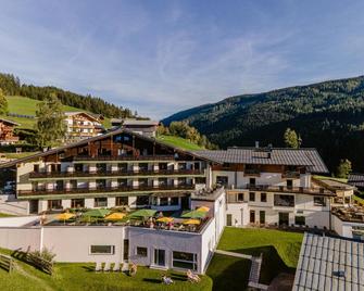 Hotel Alpenkrone - Filzmoos - Building