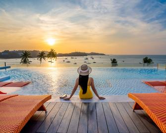 Bandara Phuket Beach Resort (Sha Plus+) - Wichit - Svømmebasseng