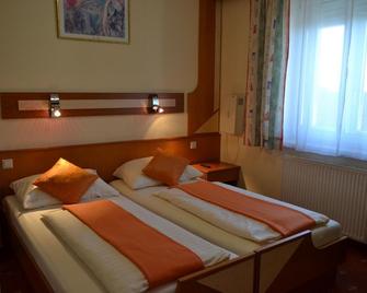 Hotel Aragia - Klagenfurt - Bedroom