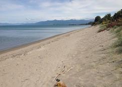 Driftwood Inn - Pakawau Beach Front - Collingwood - Beach