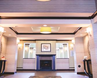 Holiday Inn Express & Suites Morton Peoria Area - Morton - Lobby