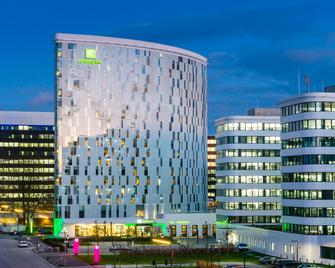 Holiday Inn Hamburg - City Nord - Hamburg - Gebouw