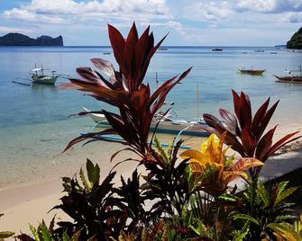 Golden Monkey Cottages - El Nido - Building