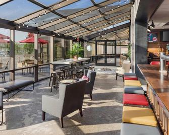 Delta Hotels by Marriott Minneapolis Northeast - Minneapolis - Restaurant