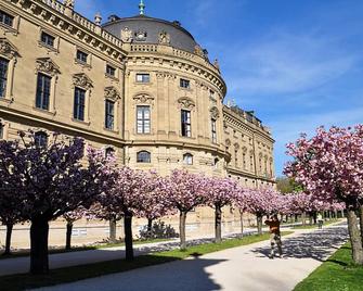 City Partner Hotel Strauss - Wurzburg - Building