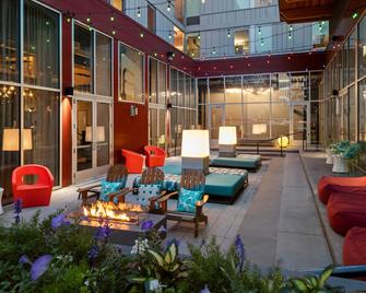 Aloft Minneapolis - Minneapolis - Patio