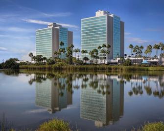 DoubleTree by Hilton at the Entrance to Universal Orlando - Orlando - Toà nhà