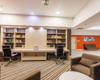 Hampton by Hilton Iasi - Iaşi - Lounge