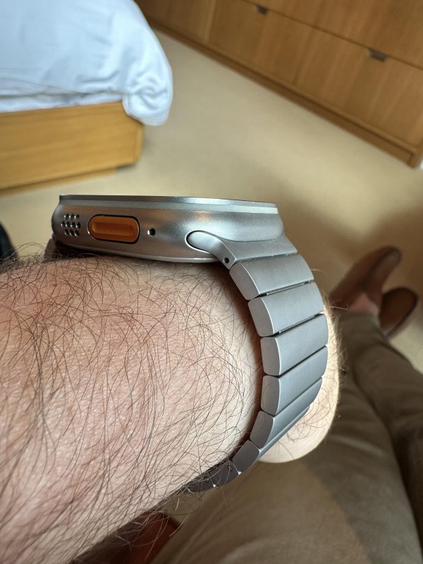 New titanium Apple Watch band! 😍⌚