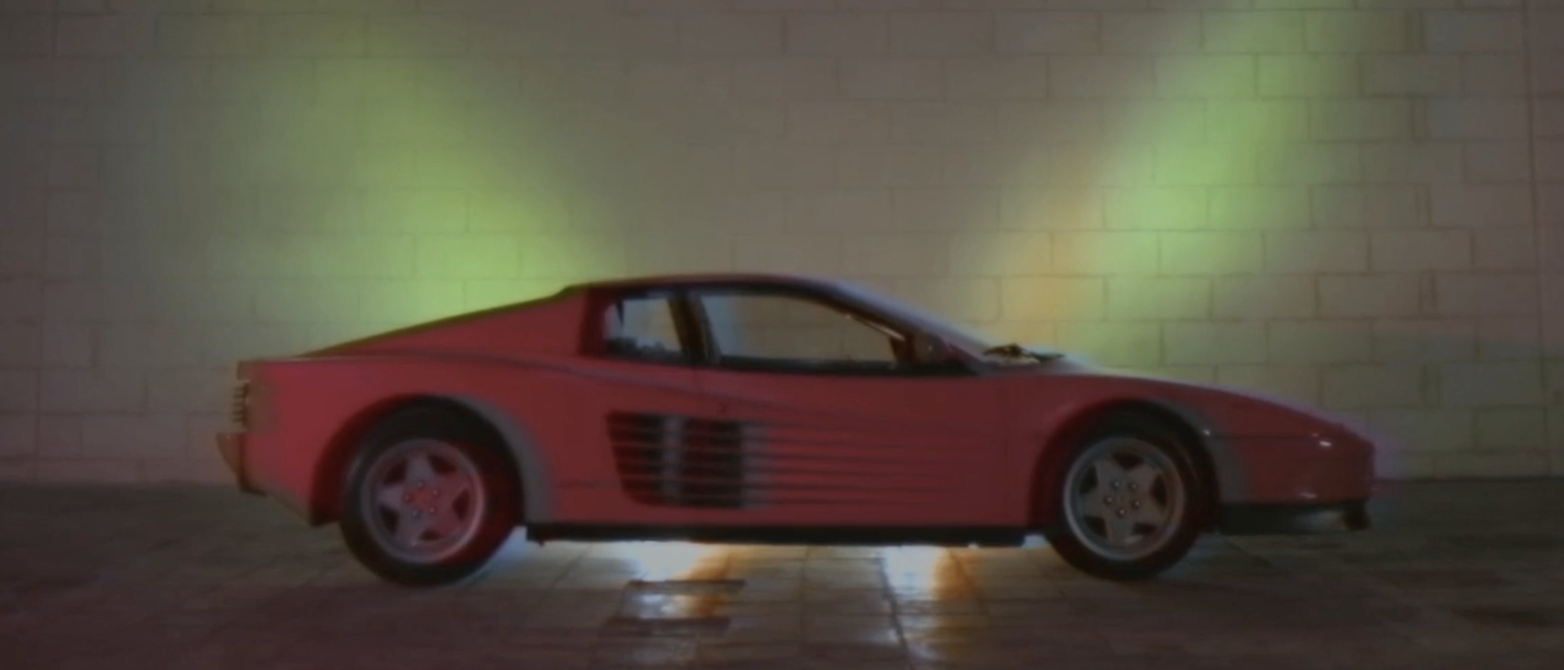 DREAM TOYS FOR BOYS: FERRARI TESTAROSSA.