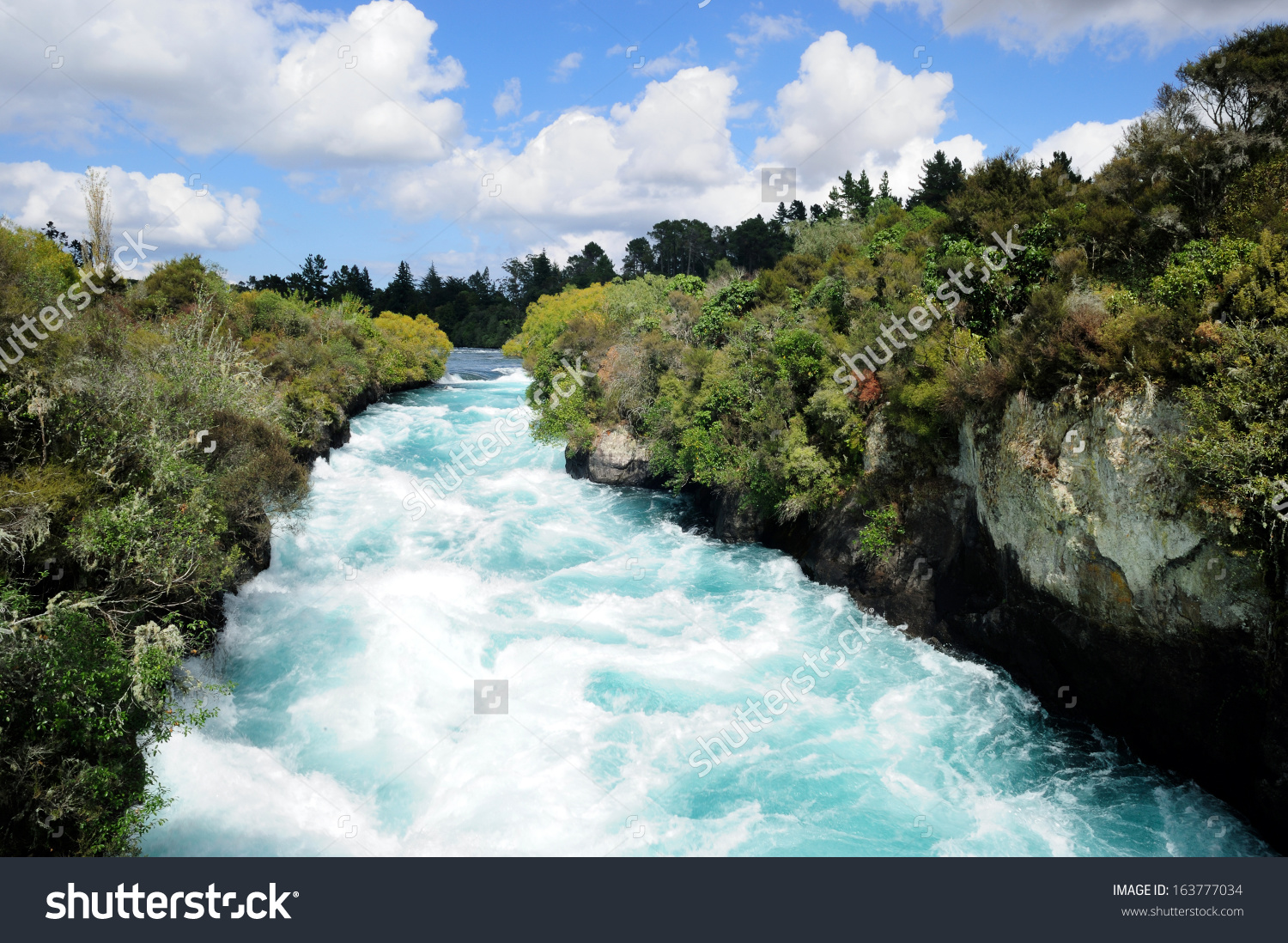 Huka Falls, A Set Of Waterfalls On Waikato River, North Island.