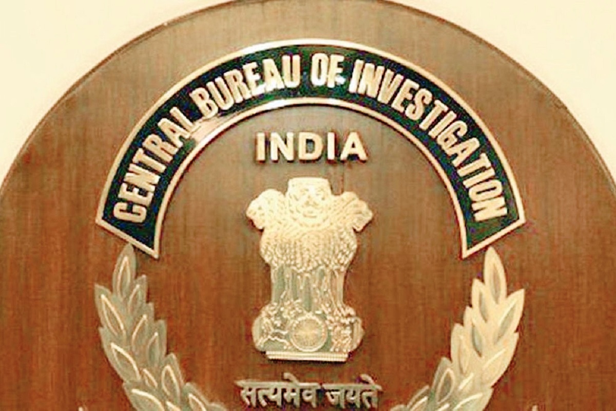 CBI quizzes businessman, IPS officer over ponzi, Narada.