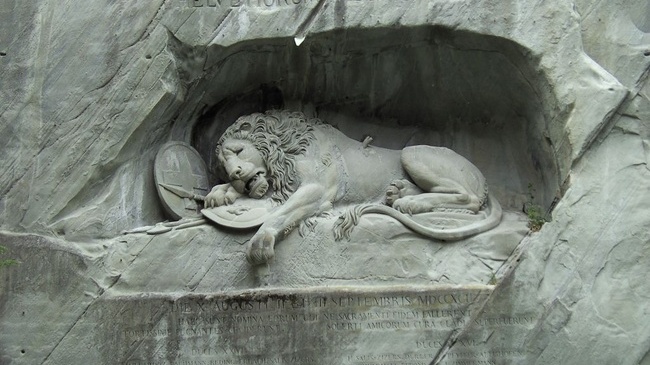 Glacier Garden and Lion's Monument.