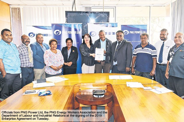 PNG Power, union sign deal for workers.