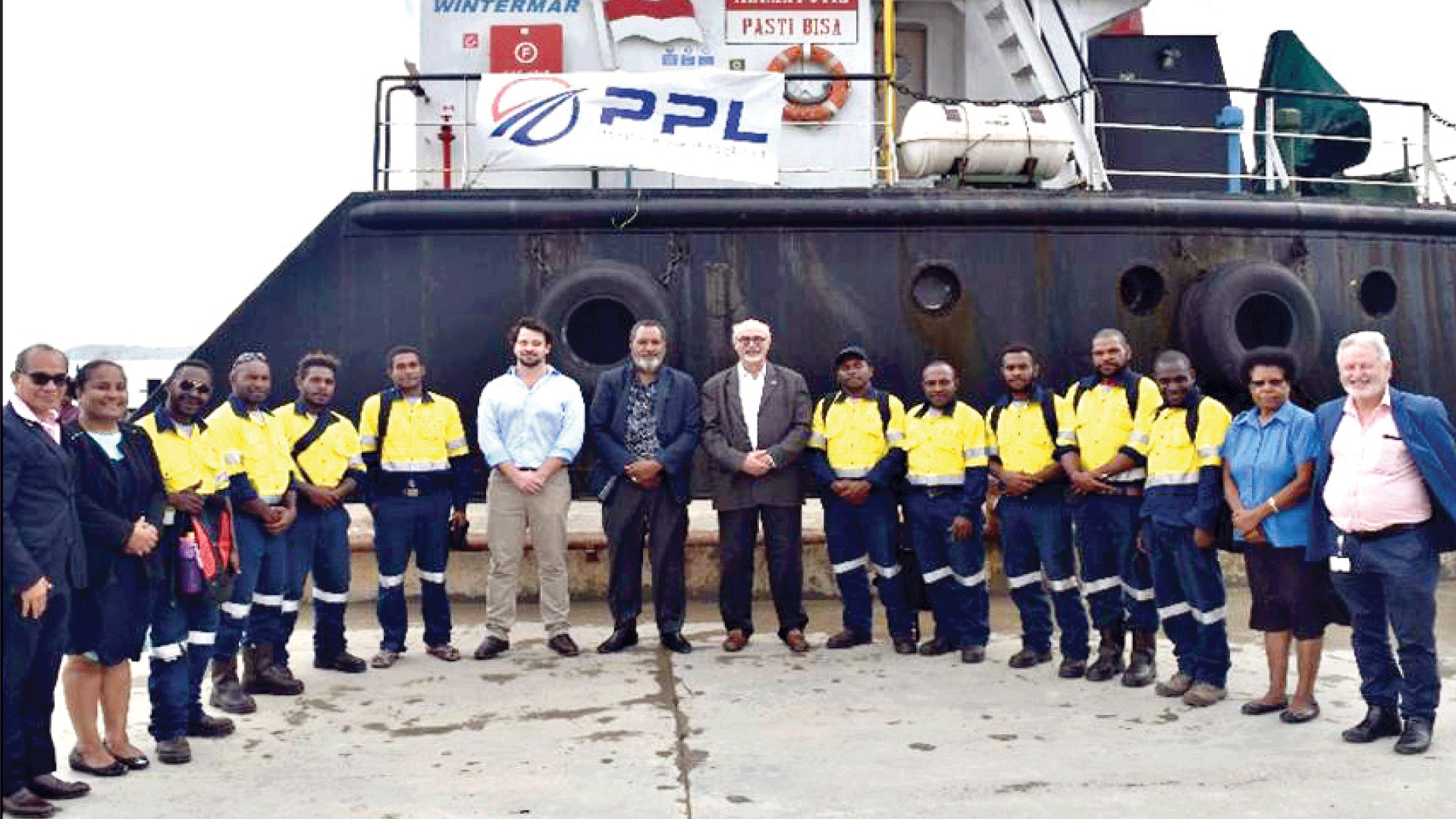 Total E&P PNG train Gulf villagers to crew ships.