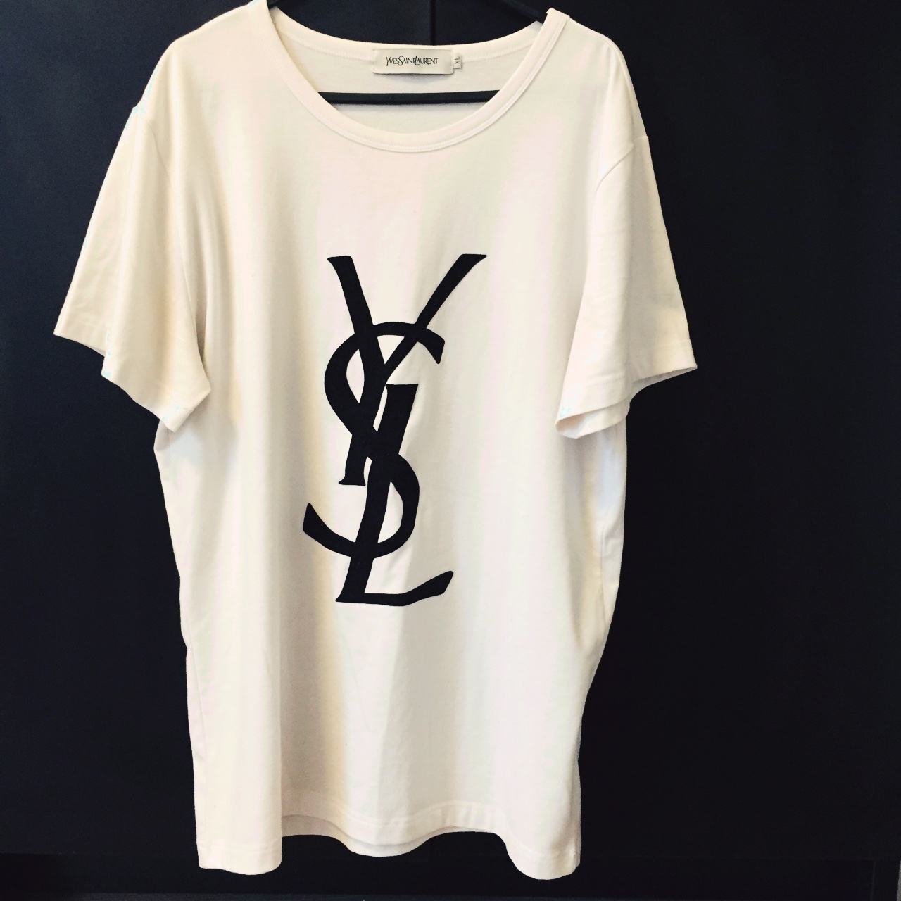 Yves Saint Laurent logo t.