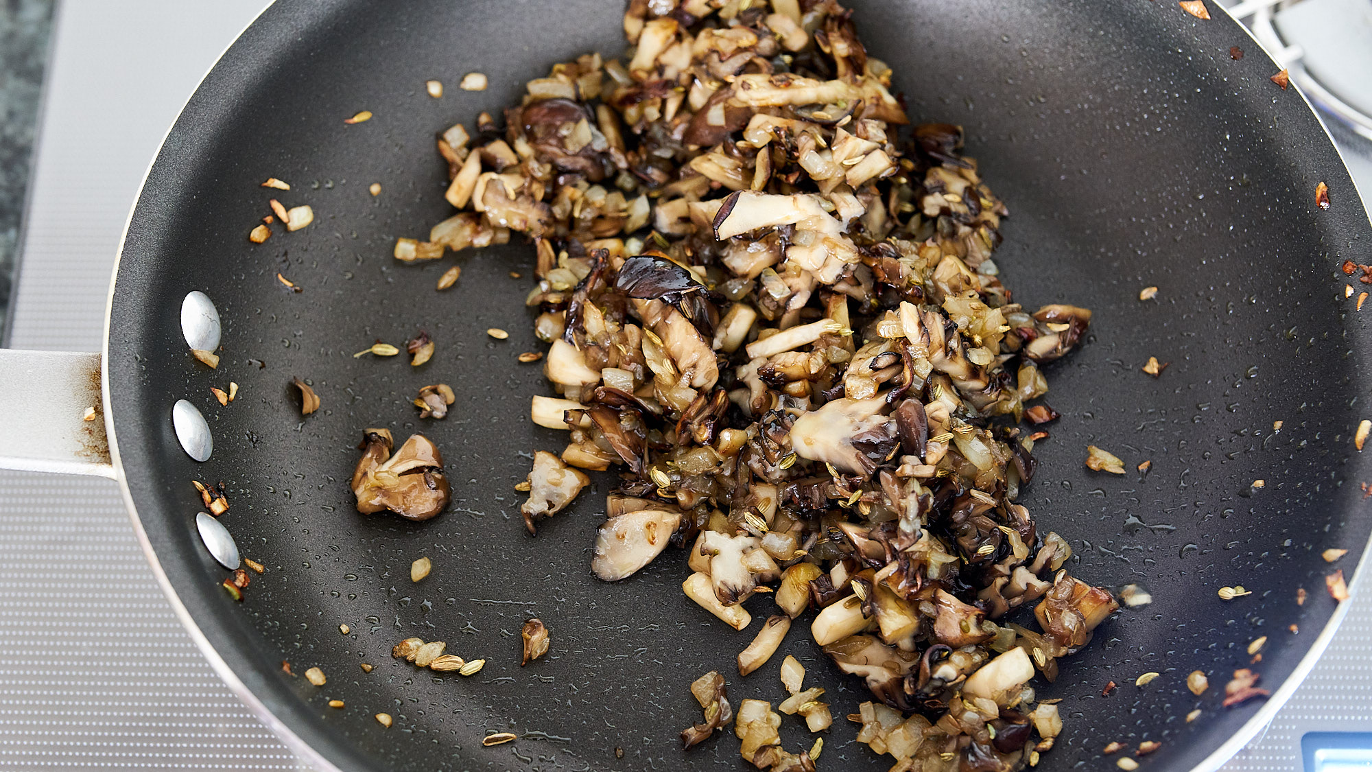 paccheri-maitake-basil