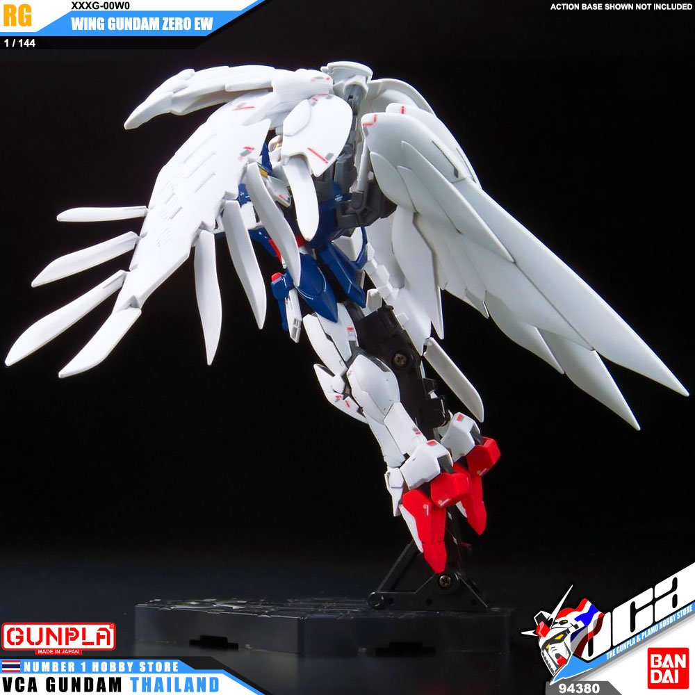 Bandai Real Grade RG XXXG-00W0 WING GUNDAM ZERO EW Wing Gundam Zero Custom