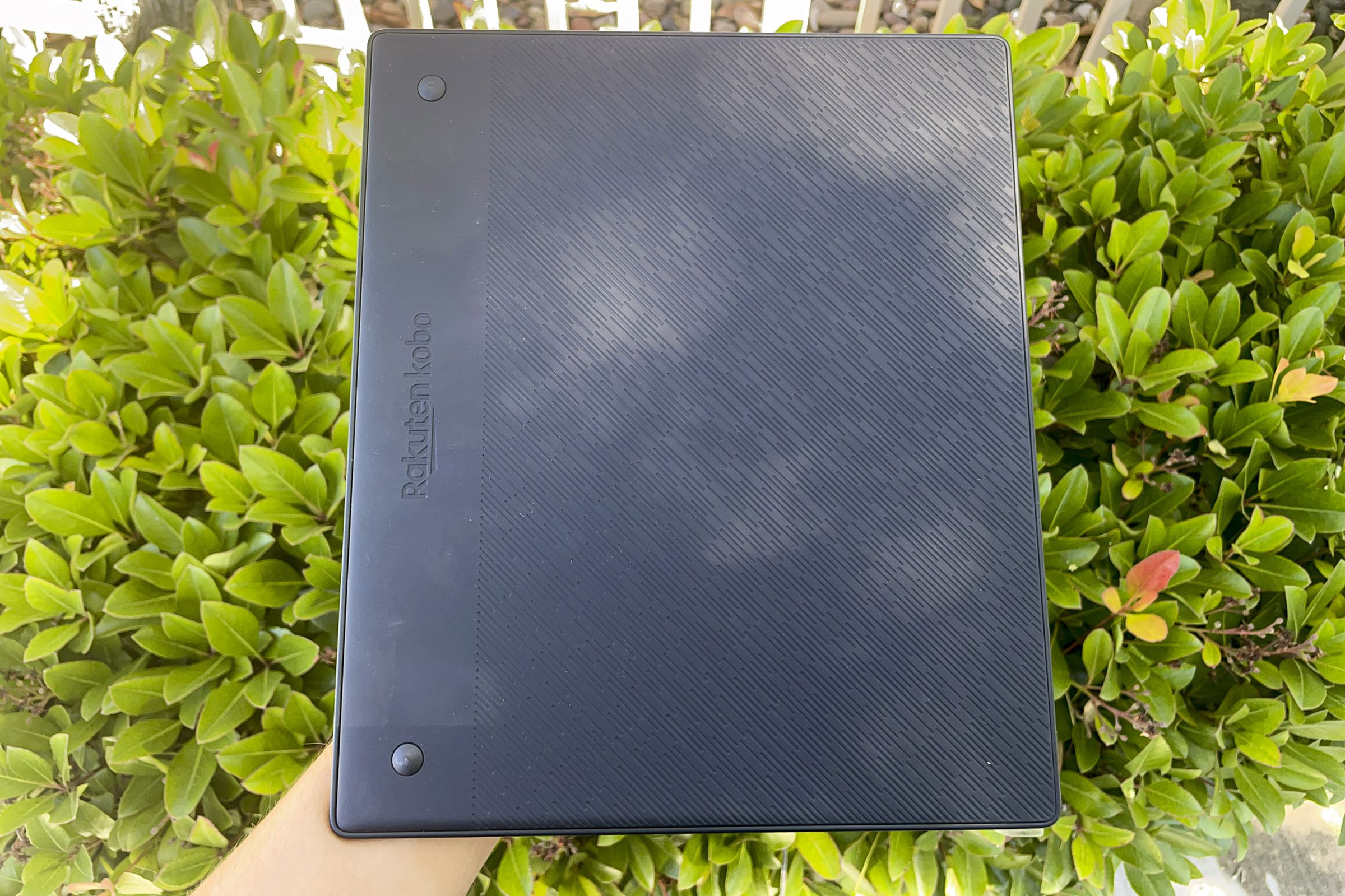 The back of the Kobo Elipsa 2E. 