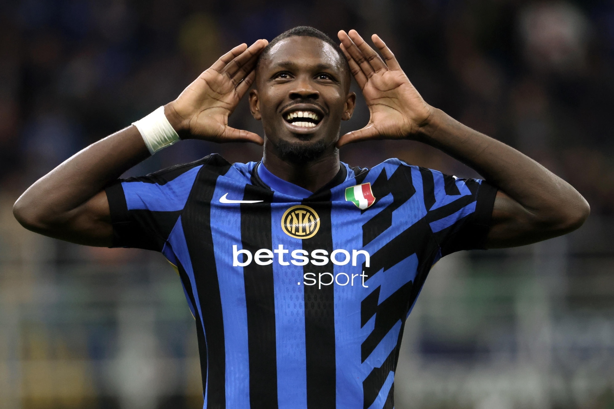 Marcus Thuram celebra un gol con el Inter.