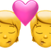 Bagaimana Kiss emoji terlihat di Apple.