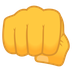 Bagaimana Oncoming Fist emoji terlihat di Joypixels.