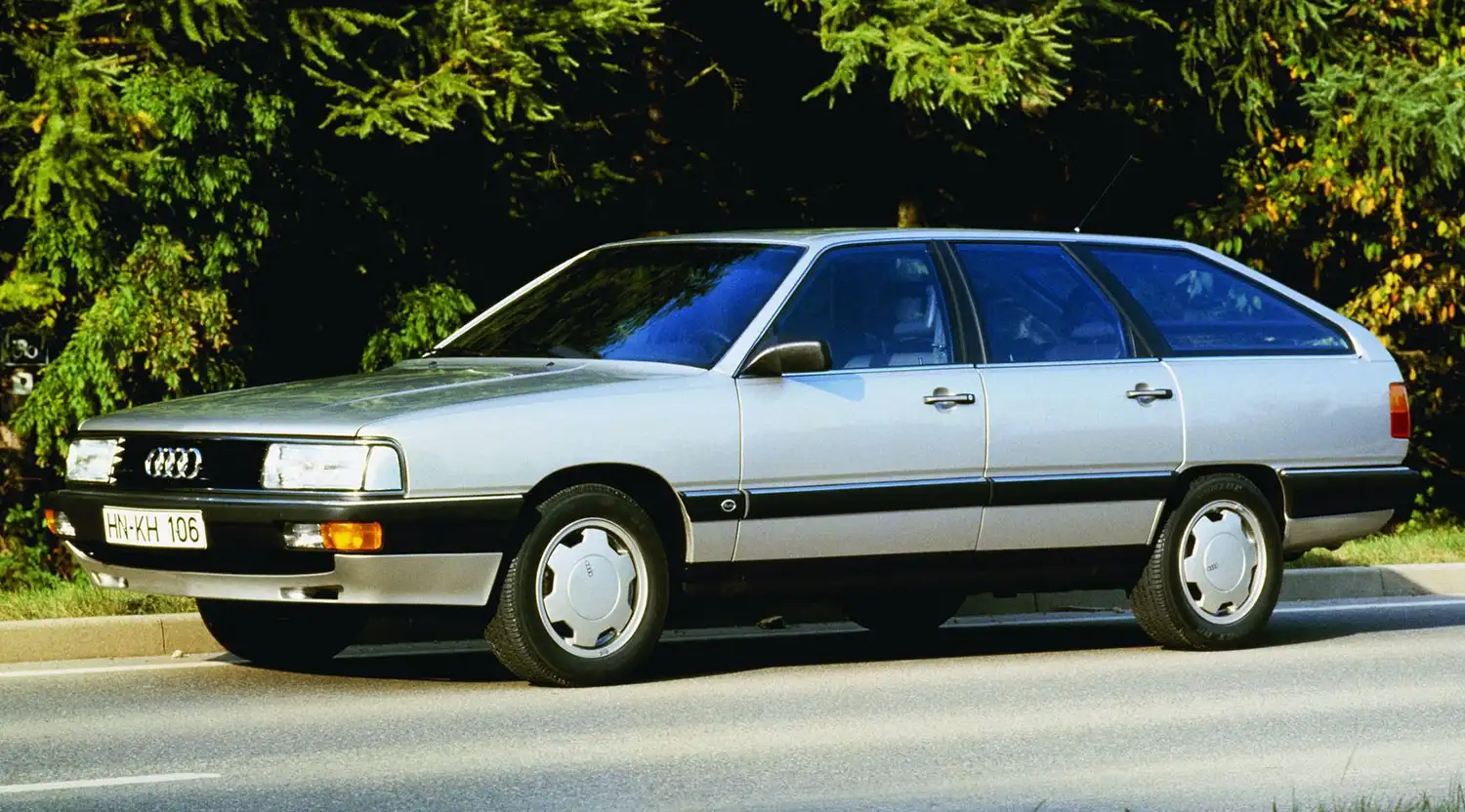 1989 The Audi 200 Avant: A Blend of Sportiness and Versatility