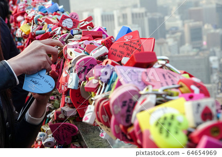 Seoul Namsan Tower's famous 'lock of love' 64654969