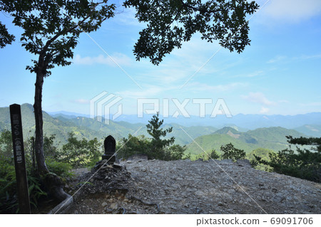 Kumano Kodo Ogumori Crossing Hyakken Gura 69091706