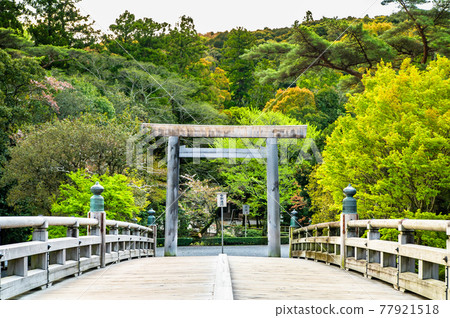 Mie Prefecture Ise Jingu / Naiku (front torii gate and Uji Bridge) 77921518