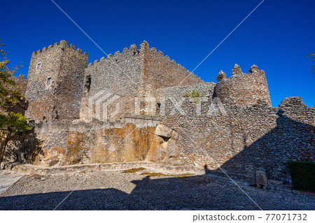 The ancient castle of montanchez near Caceres, Extremadura, Spain 77071732