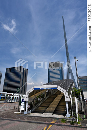 Odaiba Kaihin Koen Station entrance 78913048