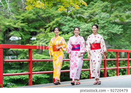 Hot spring trip, yukata, girls' trip 92720479