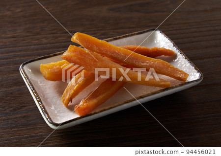 Dried sweet potato wood grain background image 94456021