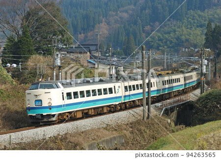 Hokuriku Main Line Isurugi-Kurikara JR East 485 series T17 formation (Niigata) Hokuetsu 94263565