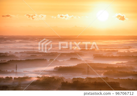 Kasama City, Ibaraki Prefecture, morning of autumn light seen from Mt. Atago Observatory 96706712