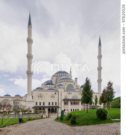 Grand Camlica Mosque, a modern complex for Islamic worship, located in Camlica hill, Uskudar, Istanbul, Turkey 97620326