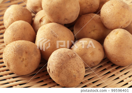 lots of new potatoes 99596401