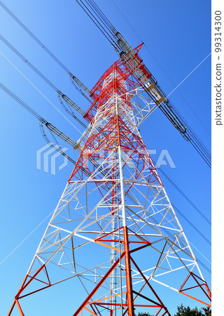 Scenery of overhead transmission lines and steel towers along Lake Teganuma, Chiba Prefecture 99314300